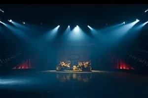 《白噪音研究所》剧照,录音棚里的隔音墙与指向性麦克风